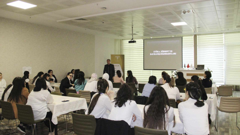 KOBİM “Etika, xidmət və davranış standartları” adlı təlim keçirib