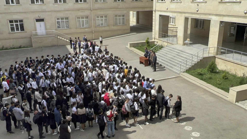 FHN məktəblərin birində mülki müdafiə tədbiri keçirib