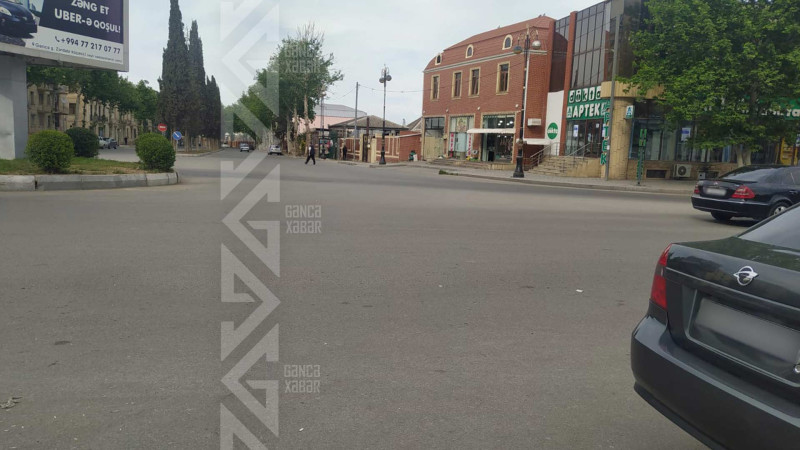 Bu yol kəsişmələrində piyadalar üçün təhlükəli vəziyyət yaranır