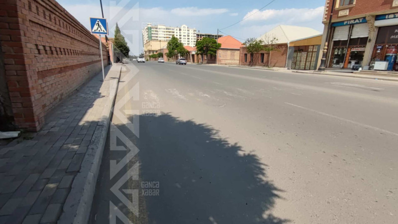 Bu ərazilərdə piyada zolaqlarının bərpasına ehtiyac var