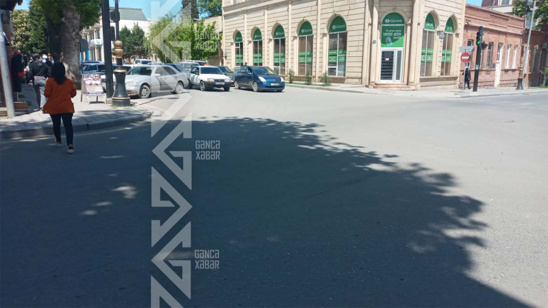 Şəhərin mərkəzi küçəsində piyada keçidi yoxdur