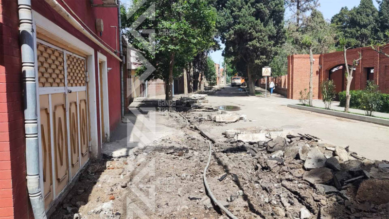 Daha bir küçədə yeni bördürlər düzülür