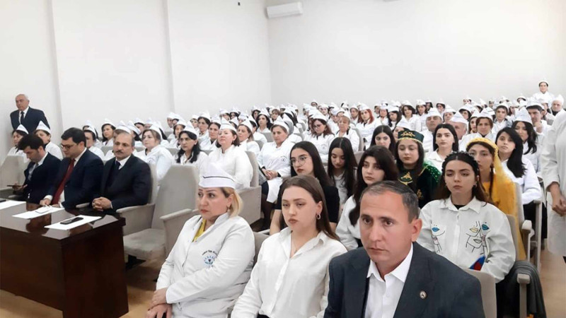 Tibb Kollecində “Sən elə bir zirvəsən” adlı konfrans baş tutub