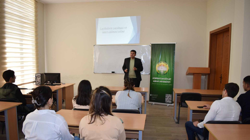 “Layihələrin yazılması və idarə edilməsi” mövzusunda təlimlər keçirilib