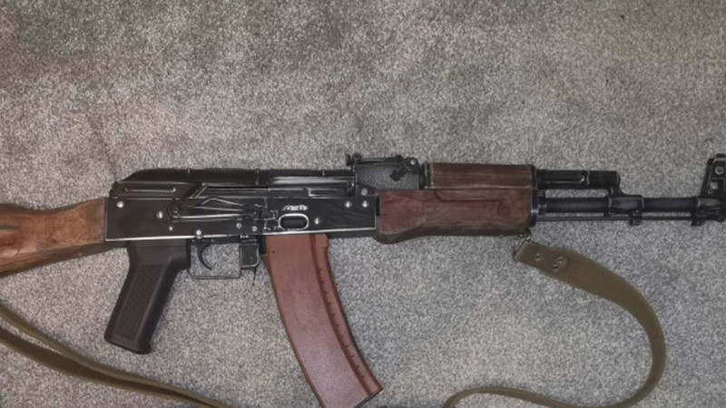 Polis əməkdaşları silah-sursat aşkar ediblər