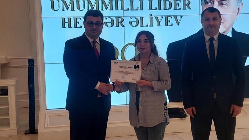 Heydər Əliyev imzasının tikmə üslubunda öyrədilməsi təlimi başa çatıb