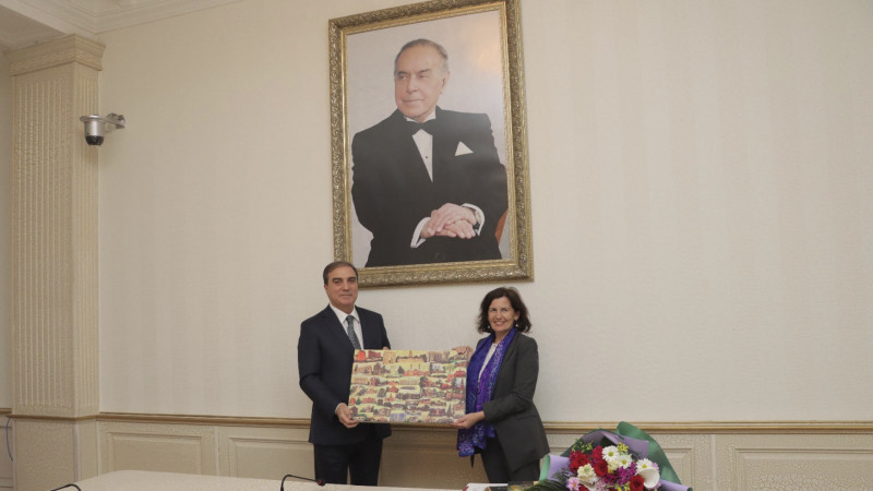 Fransa səfiri Niyazi Bayramovla görüşüb