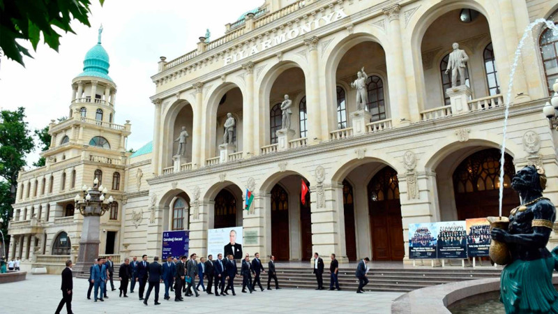 Mədəniyyət naziri bədii təhsil ocaqlarına baş çəkib