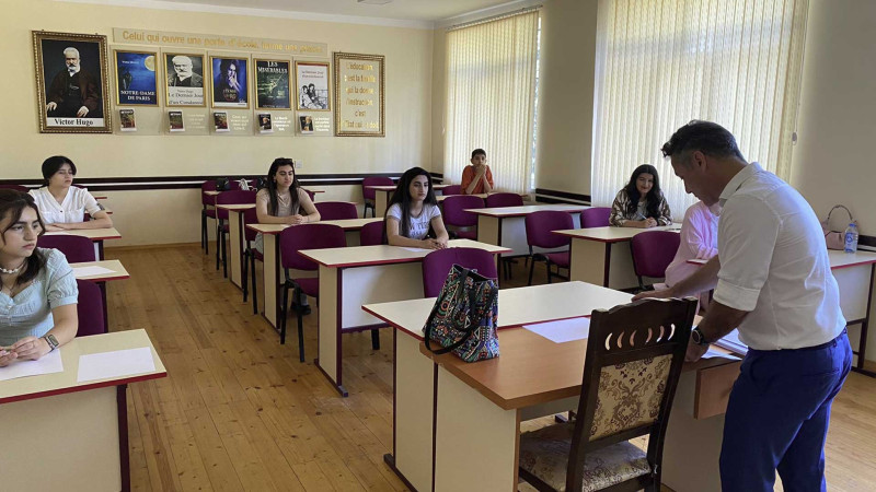 GDU tələbələri fransız dilindən imtahan veriblər