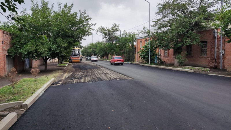 Gülüstan qəsəbəsində yol infrastrukturu salınır