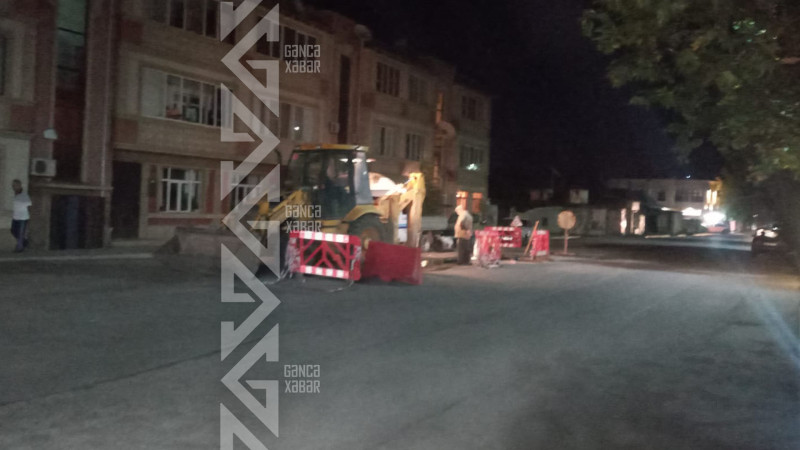Ruzigar Qasımov küçəsində su borusu partlayıb