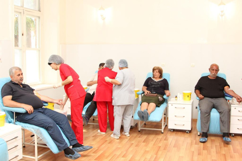 Sakinlər könüllü qanvermə aksiyasında iştirak ediblər