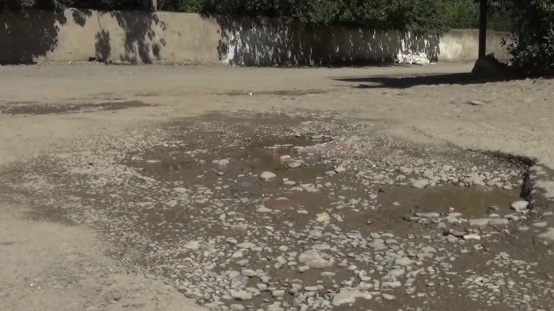 Gəncədə bina sakinləri abad məhəllə arzusundadırlar