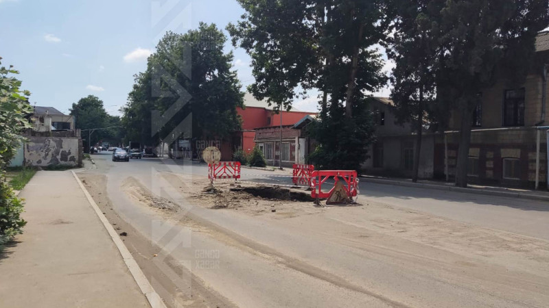 Ruzigar Qasımov küçəsində yolun bir hissəsi qazılıb