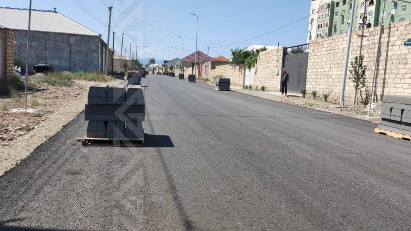 Bir sıra küçələrə asfalt örtüyü salınıb