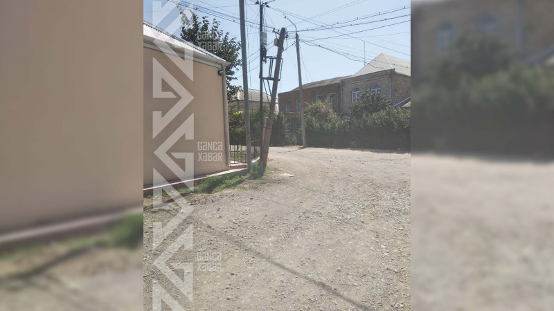 Küçələrdə telefon dirəklərinin təmirə ehtiyacı var