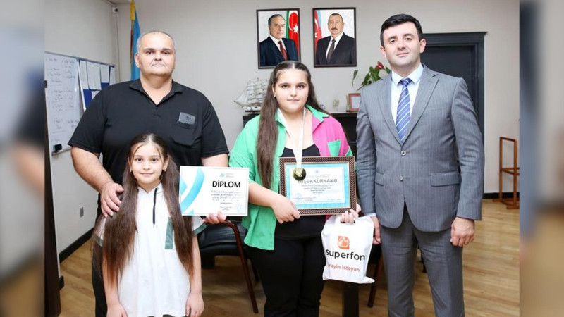Cüdoçumuza Təşəkkürnamə və hədiyyə təqdim edilib