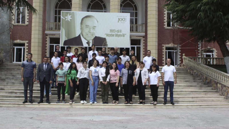 Gömrük idarəsi əməkdaşları sahibkarlarla görüşüblər