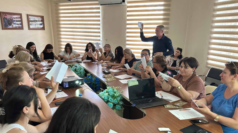 Sahibkarlıq və Liderlik mövzularında təlimlər baş tutub
