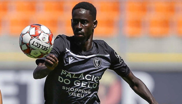 “Kəpəz” nigeriyalı futbolçu ilə müqavilə imzalayıb