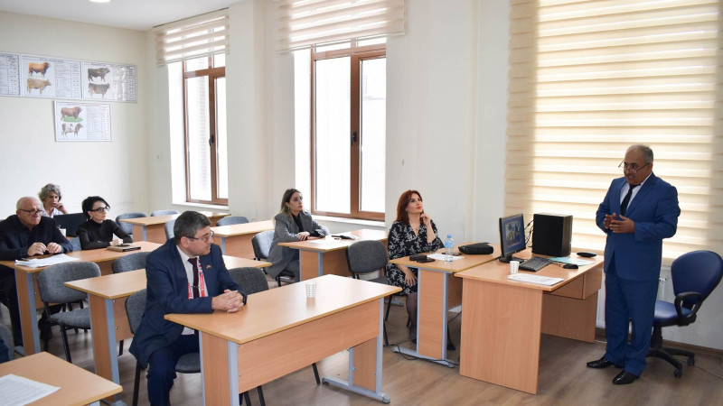 ADAU-da Beynəlxalq konfrans iştirakçıları təltif olunub