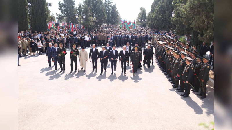 Şəhər rəhbərliyi və ictimaiyyətin iştirakı ilə anım mərasimi baş tutub