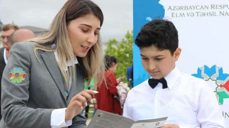 “Məktəblinin dostu” layihəsində işləmək istəyənlərin nəzərinə
