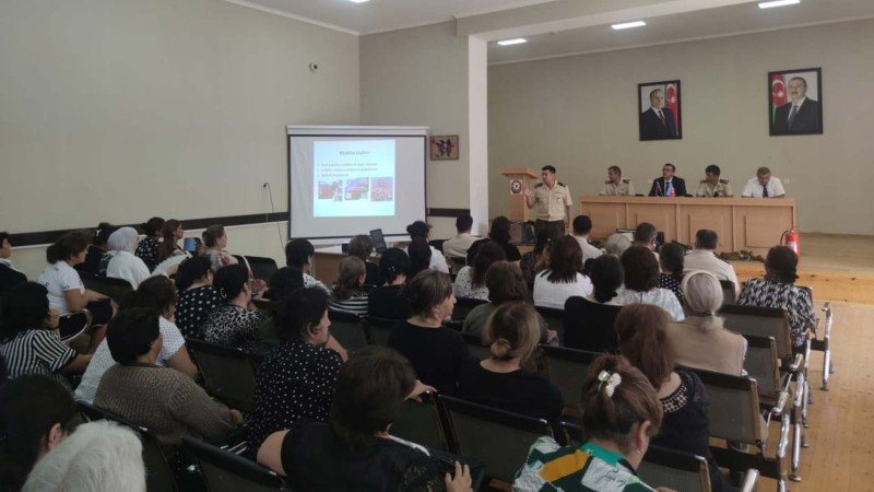 Müəllimlər mülki müdafiə kursunda iştirak ediblər