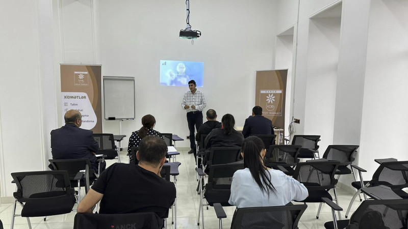 Sahibkarlar sosial media haqqında məlumat alıblar