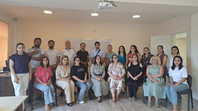 Yeni nəsli tanıyaq adlı təlim keçirilib
