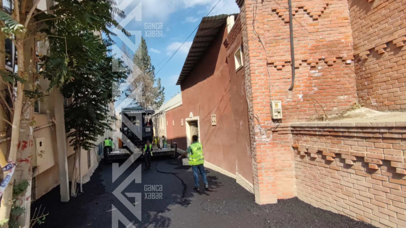 Daha bir küçəyə asfalt örtüyü salınır