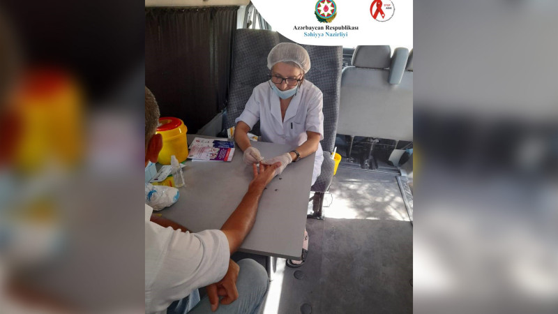 Vətəndaşlar bir sıra xəstəliklər üzrə ekspres-testdən keçiblər