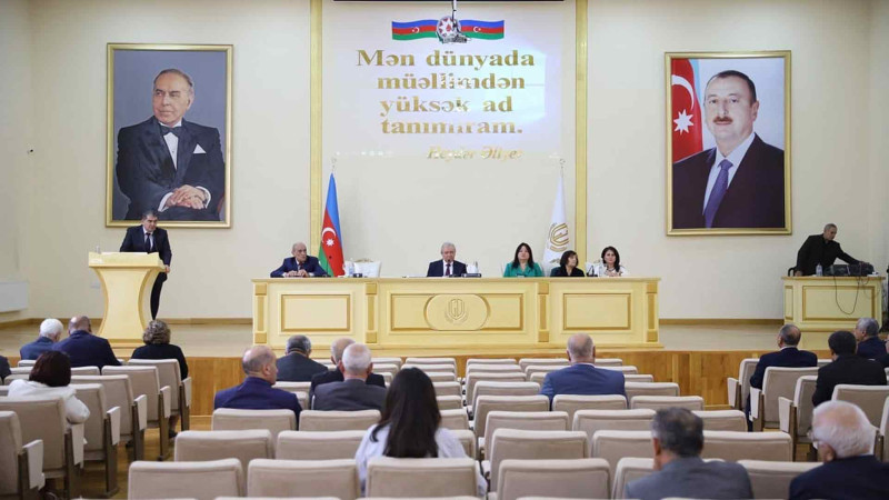 Müəllimlər təltif olunublar