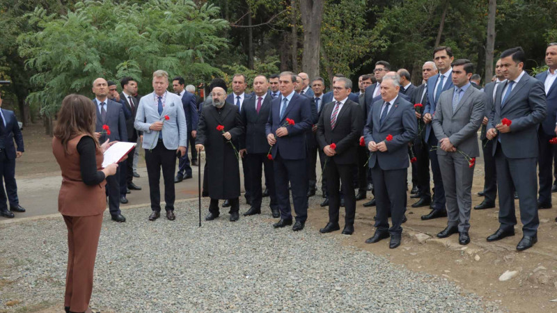 TARSİM nümayəndələri Nizami yurdunu ziyarət ediblər