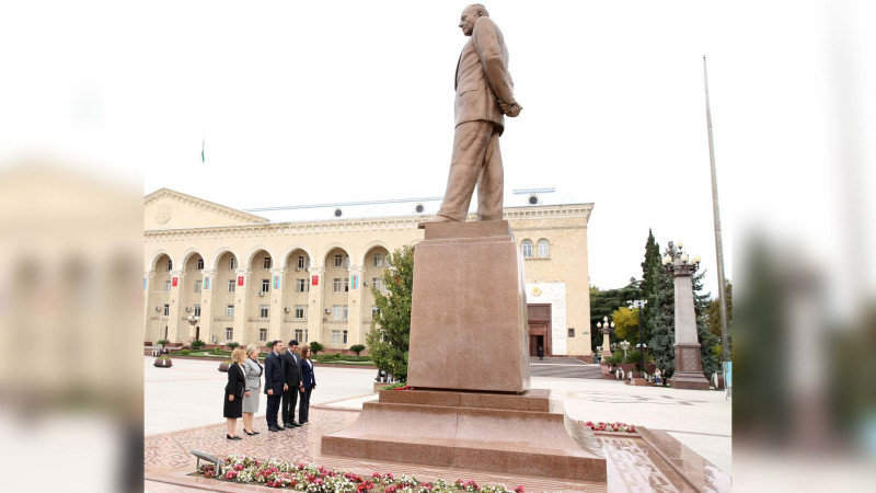 Şagirdlər anım günü ilə əlaqədar yürüş ediblər