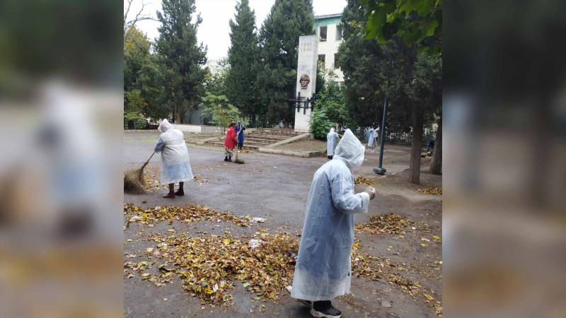 Dəmiryolçular parkı təmizlənib və səliqəyə salınıb