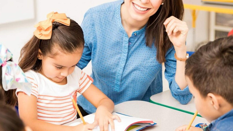 İki uşaq bağçasında tərbiyəçi-müəllim tələb olunur