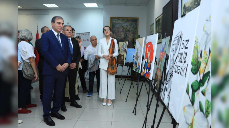 Türkiyə Cümhuriyyətinin yaranmasının 100 illiyi münasibətilə sərgi keçirilib