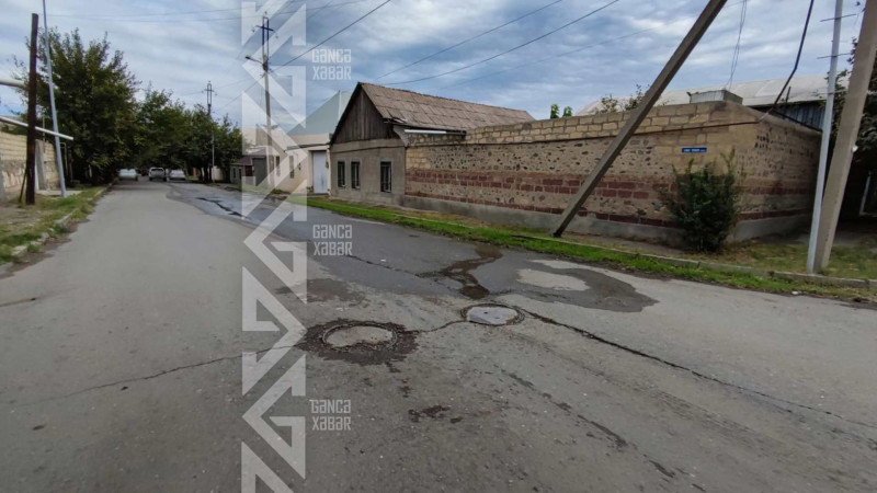 Səməd Vurğun küçəsində yeraltı boru partlayıb