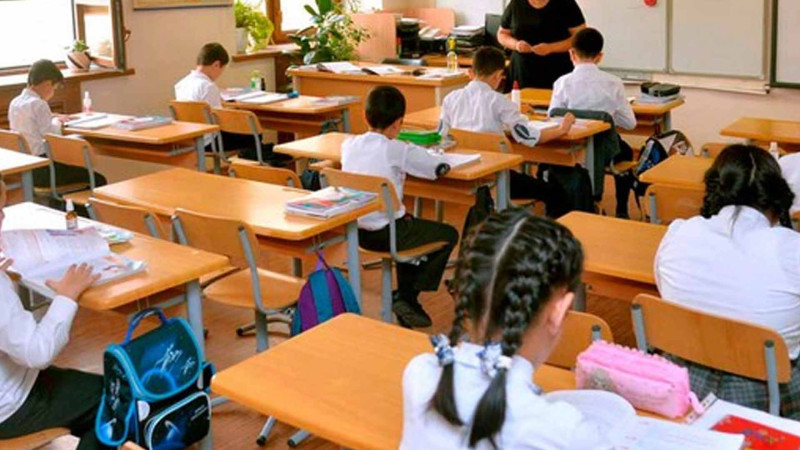 Məktəblərdə 2-11-ci siniflərin yerdəyişməsi aparılır