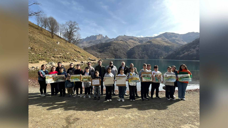Balaca rəssamlar Göygöl Milli Parkında olublar
