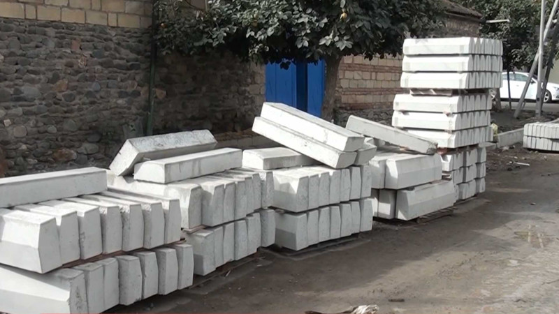 Sakinlər abadlıq işlərinin düzgün aparılmamasından narahatdırlar