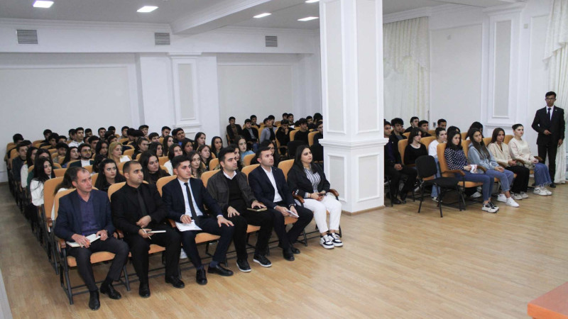 ADAU-nun tələbələrinə universitetdəki yeniliklər barədə məlumat verilib