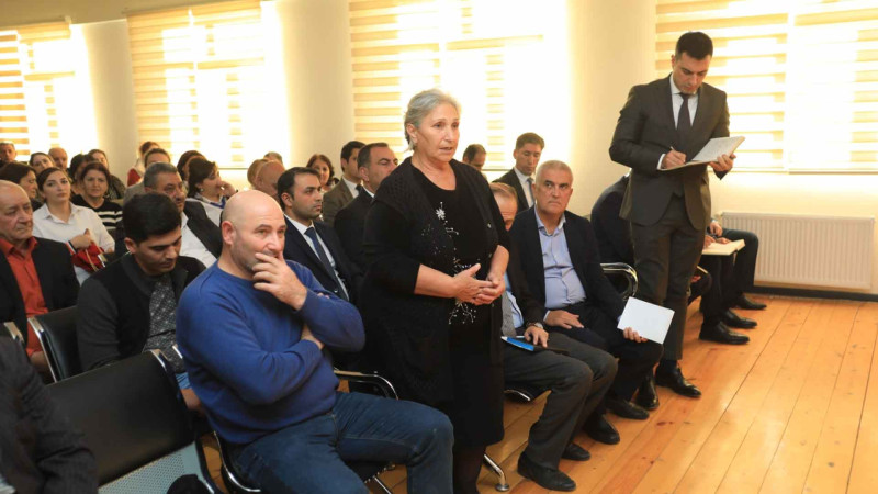 7 nömrəli tam orta məktəbdə vətəndaş qəbulu baş tutub