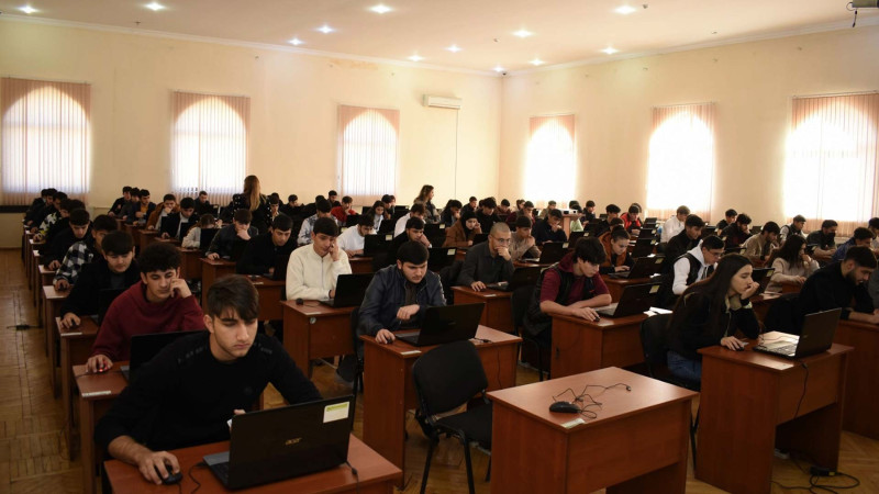 ADAU tələbələri aralıq imtahanlarını yeni qayda ilə verirlər