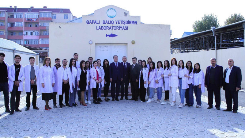 Niyazi Bayramov ADAU tələbələrinin təcrübə imkanları ilə tanış olub