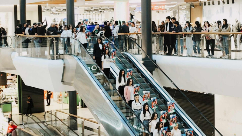 “Gəncə Mall”da Zəfər Günü ilə əlaqədar fləşmob keçirilib