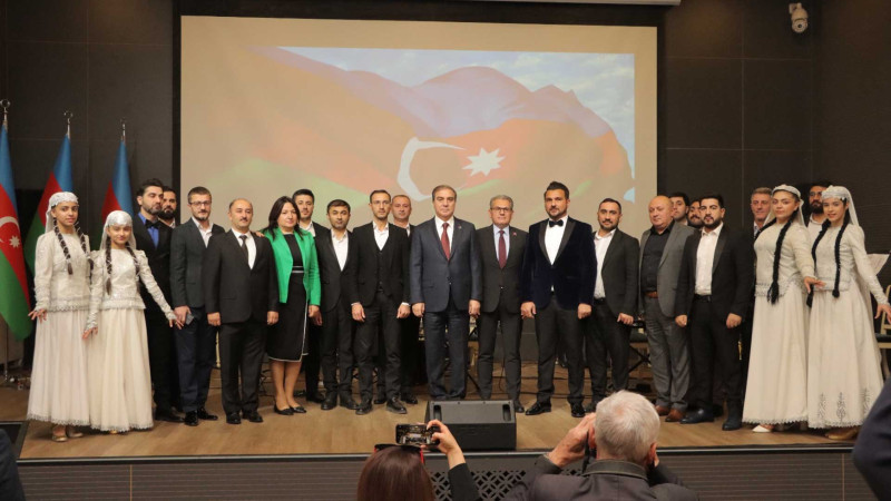 Dövlət Bayrağı Günü münasibətilə konsert proqramı keçirilib