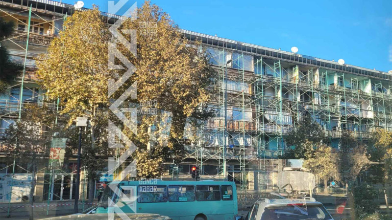 Nəriman Nərimanov prospektində binanın fasadı yenilənir