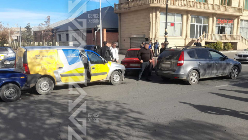 Şəhərin mərkəzində zəncirvari qəza olub